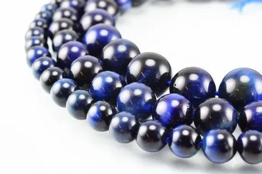 "Dark blue glass bead necklace with round beads"