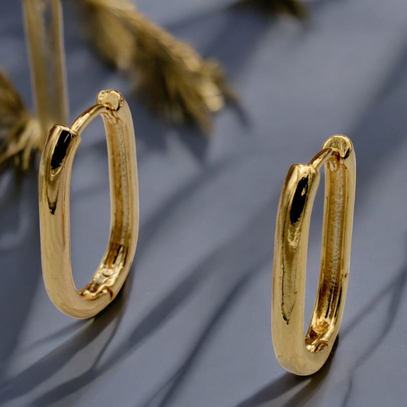 Gold-Filled Sleek Oval Hoop Earrings – Modern and Minimalist Design