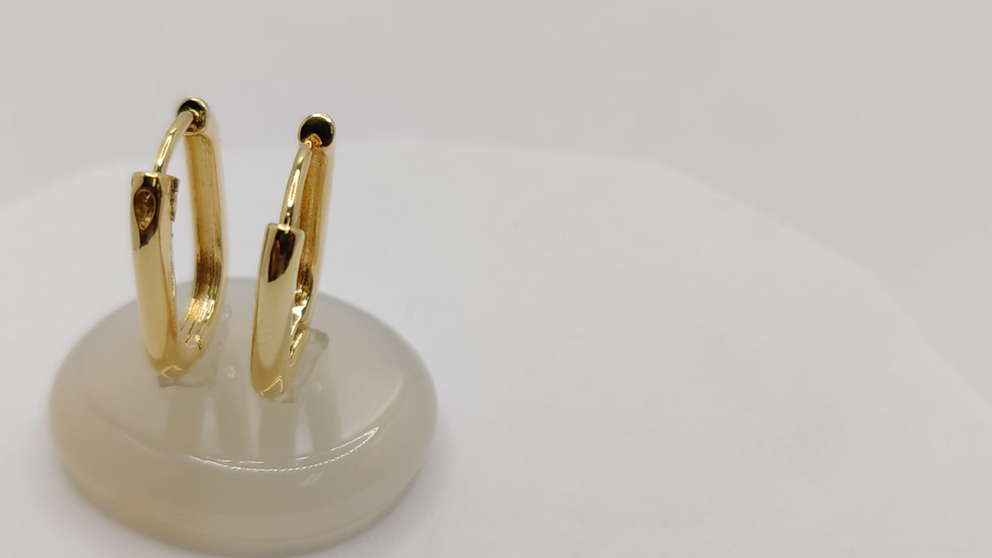 Gold-Filled Sleek Oval Hoop Earrings – Modern and Minimalist Design