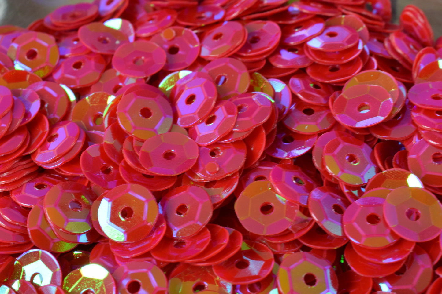 3/4/6mm Raspberry Red Cup Iridescent Shiny Sequins Sheen Round Sequins/Loose Paillettes,Wholesale Sequins,Shimmering Sequin Apparel