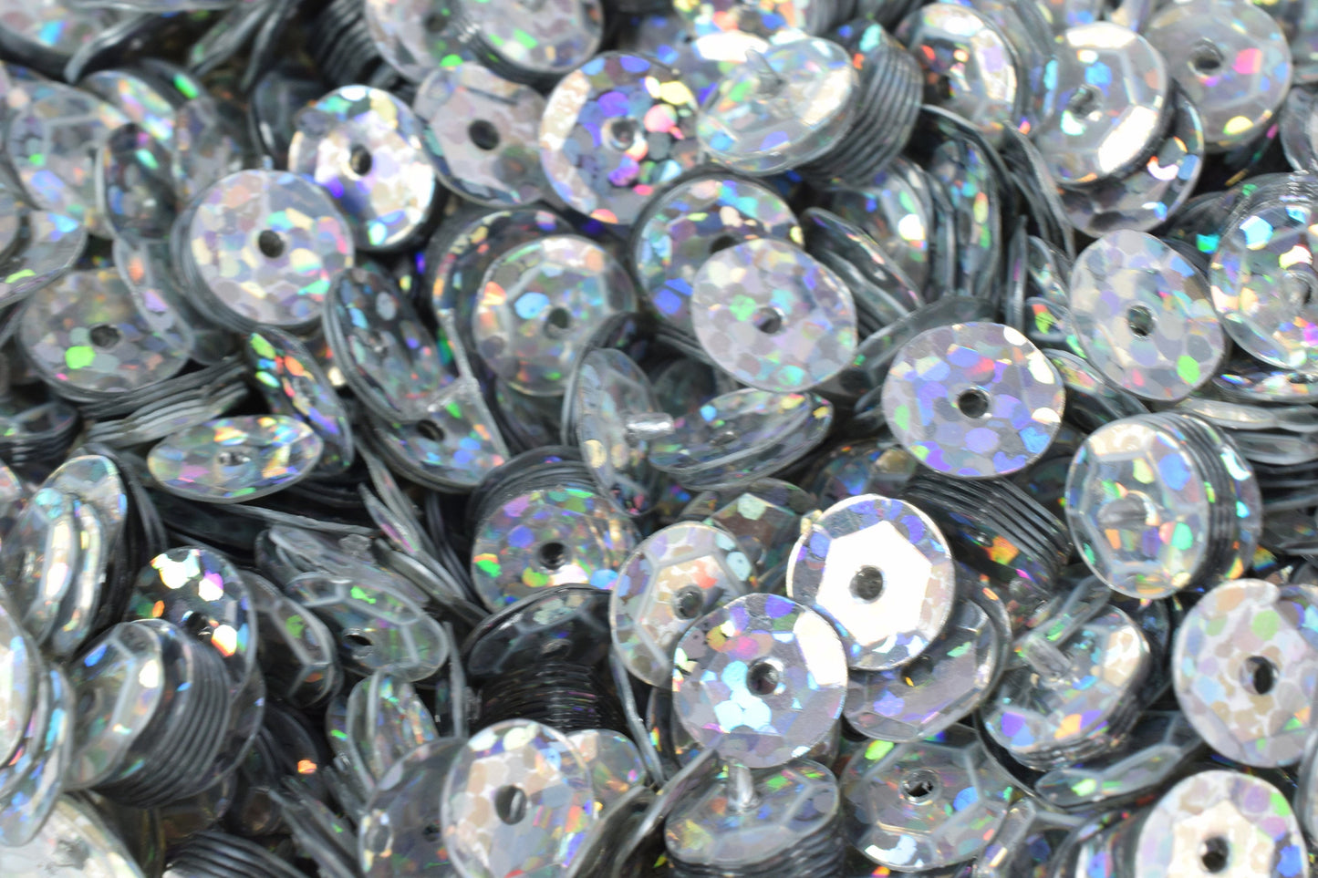 3/4/6mm Silver Sparkle Cup Glossy Iridescent Sequins Sheen Round Sequins/Loose Paillettes,Wholesale Sequins,Shimmering Sequin Apparel