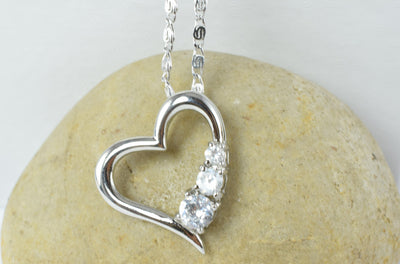 White Gold Rhodium Plated Pendants/Bling/Wholesale Pendant/Wedding Jewelry/Rhodium Plated/Pendant /Open Tilted Heart Floating Pendant