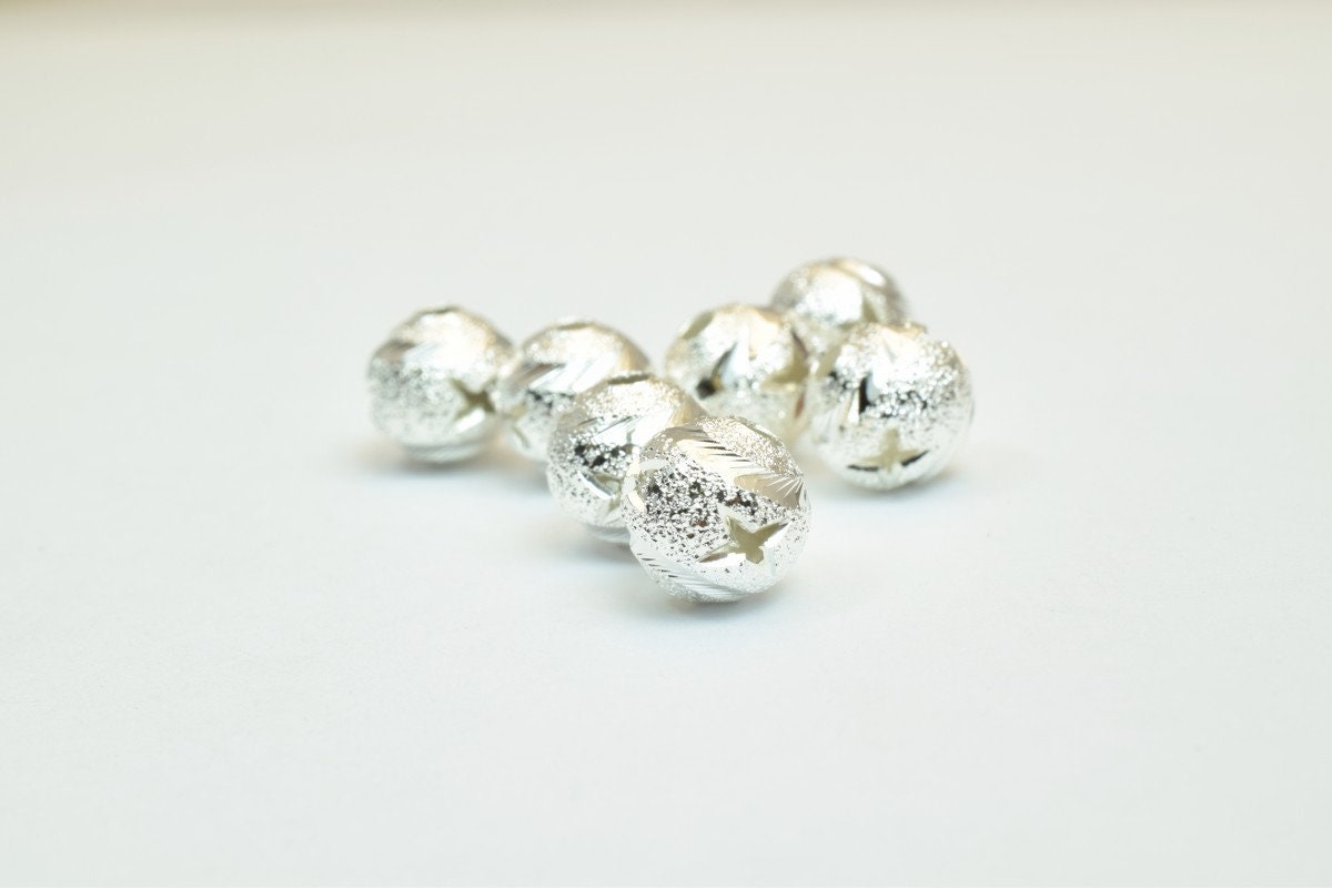 100 PCs Silver Plated Carved Round Beads 8mm Diamond Cut