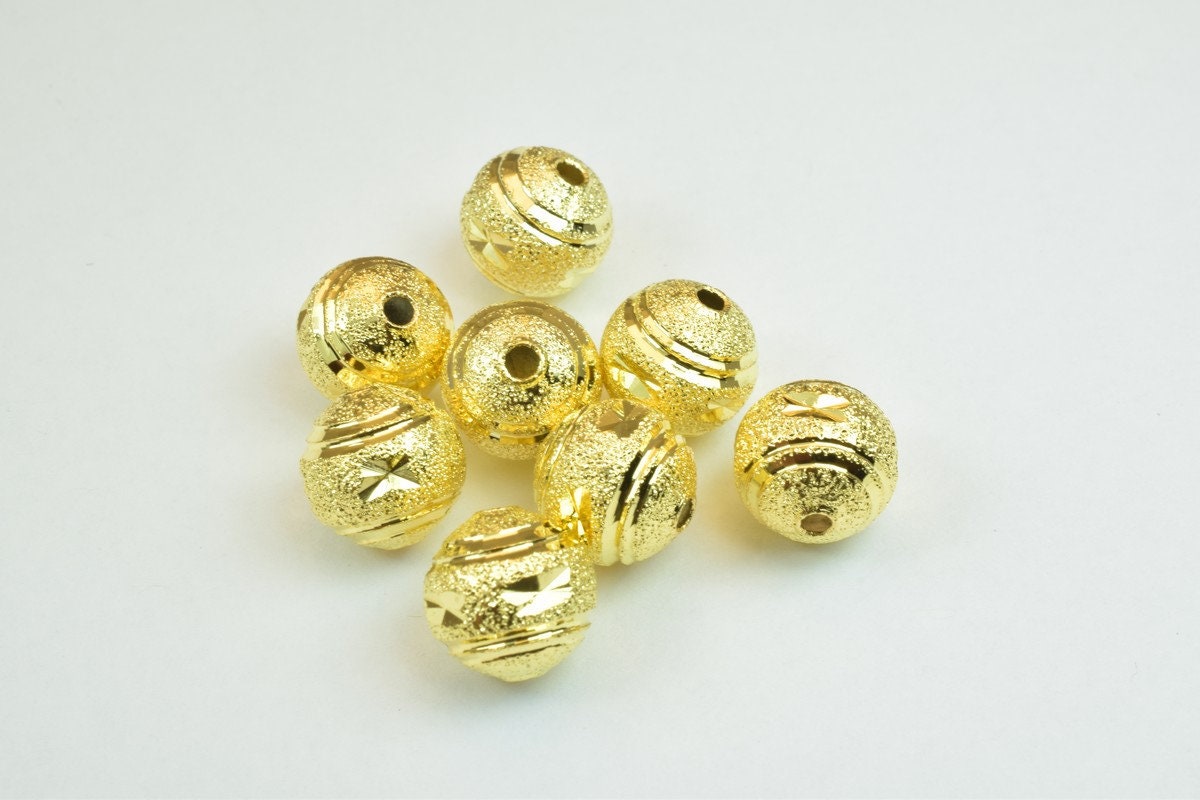 100 PCs Gold Plated Carved Round Beads 10mm Diamond Cut