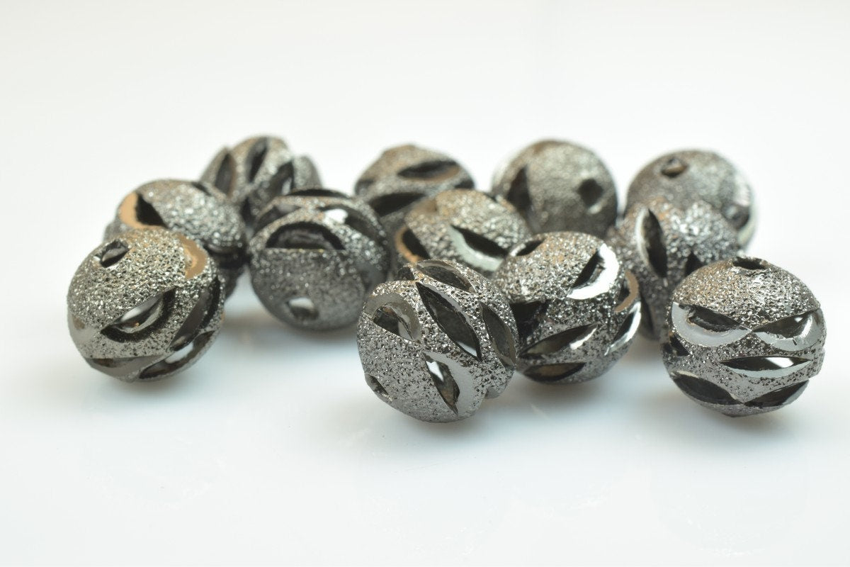 100 PCs Gun Metal Plated Black Carved Round Beads 6mm/8mm/10mm Diamond Cut For Jewelry Making