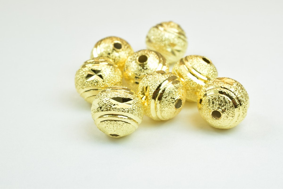 100 PCs Gold Plated Carved Round Beads 10mm Diamond Cut