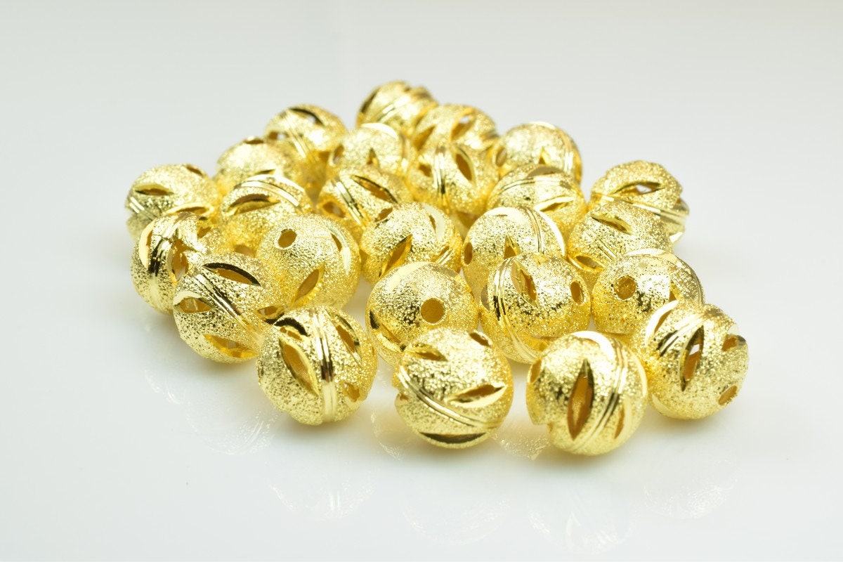 100 PCs Gold Plated Carved Round Beads 10mm Diamond Cut