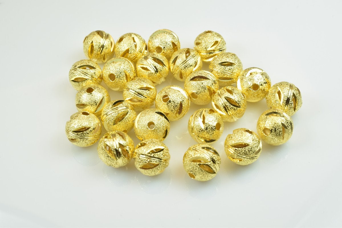 100 PCs Gold Plated Carved Round Beads 10mm Diamond Cut