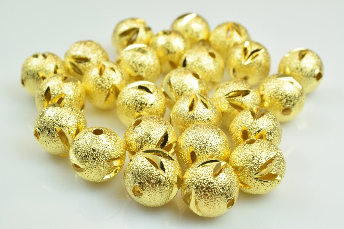 100 PCs Gold Plated Carved Round Beads 8mm/10mm Diamond Cut