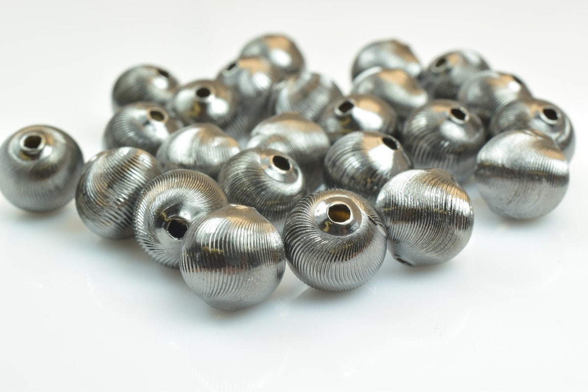 100 PCs Gun Metal Plated Black Carved Round Beads 6mm/8mm/10mm Diamond Cut For Jewelry Making