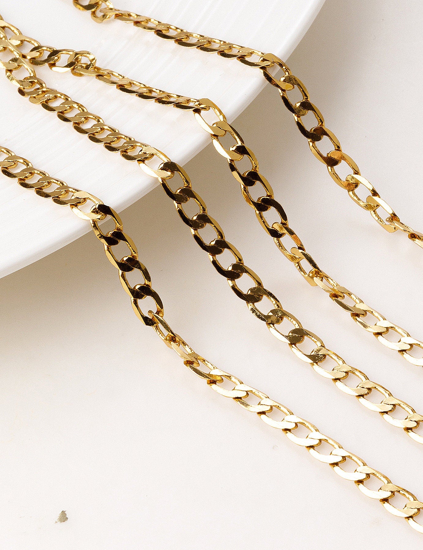 Cuban Gold Plated Flat Chain 18 KGF /14 KGF 3.8mm/4.40mm/5mm/6mm/6.5mm and 8mm Sold by Foot Cuban Link Chain