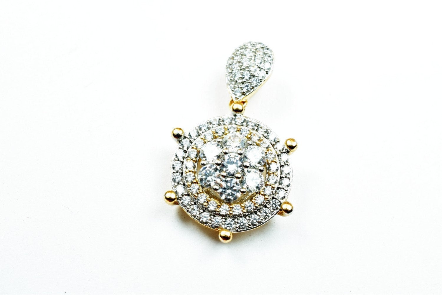 18k gold filled rhinestone cz cubic zirconia flower round pendant size 20x16mm with cz bail pendant charm for necklace jewelry making gp147