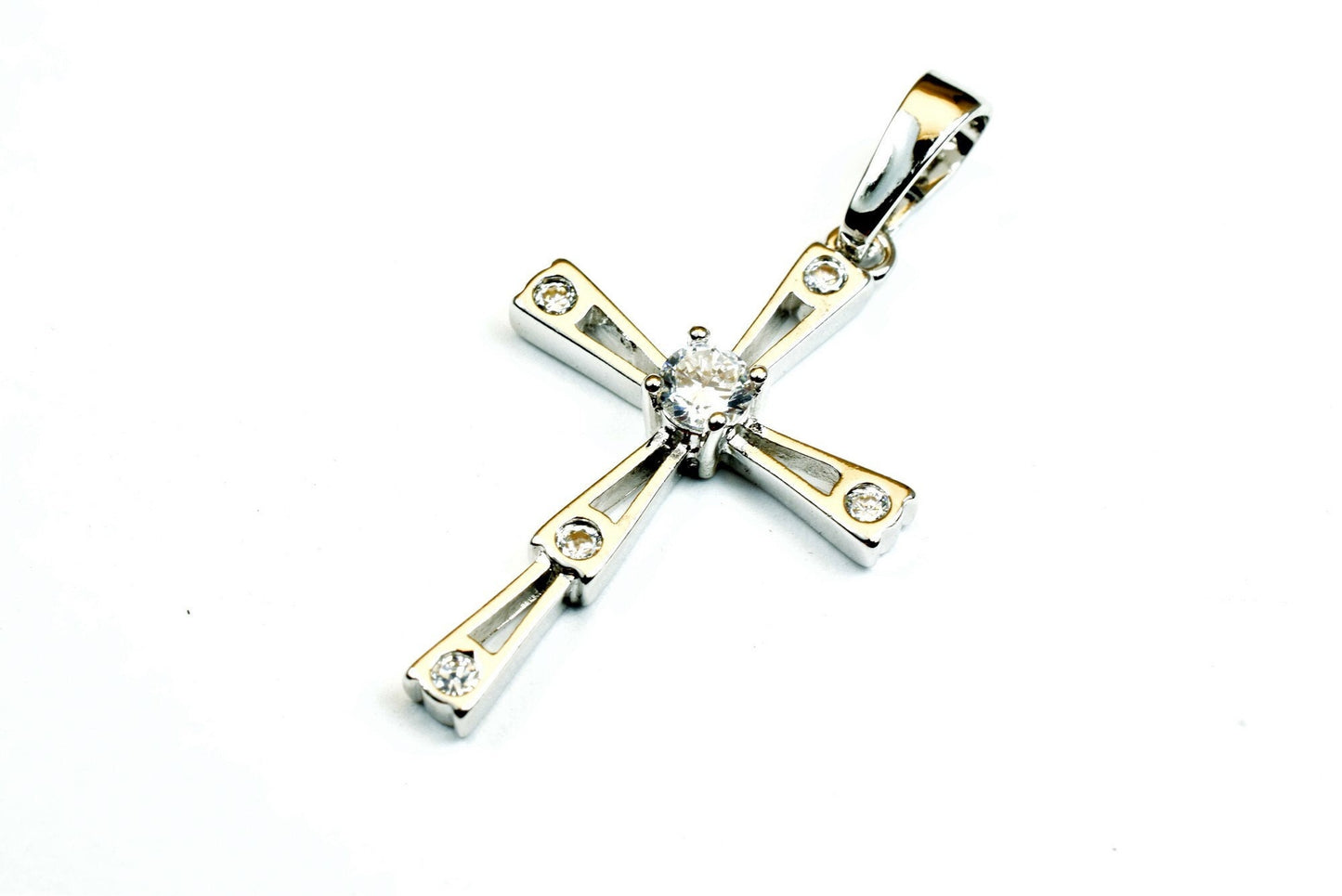 White gold filled cross pendant clear cz cubic zircon rhinestone rhodium plated charm size 30x19mm thickness 4mm findings for jewelry making